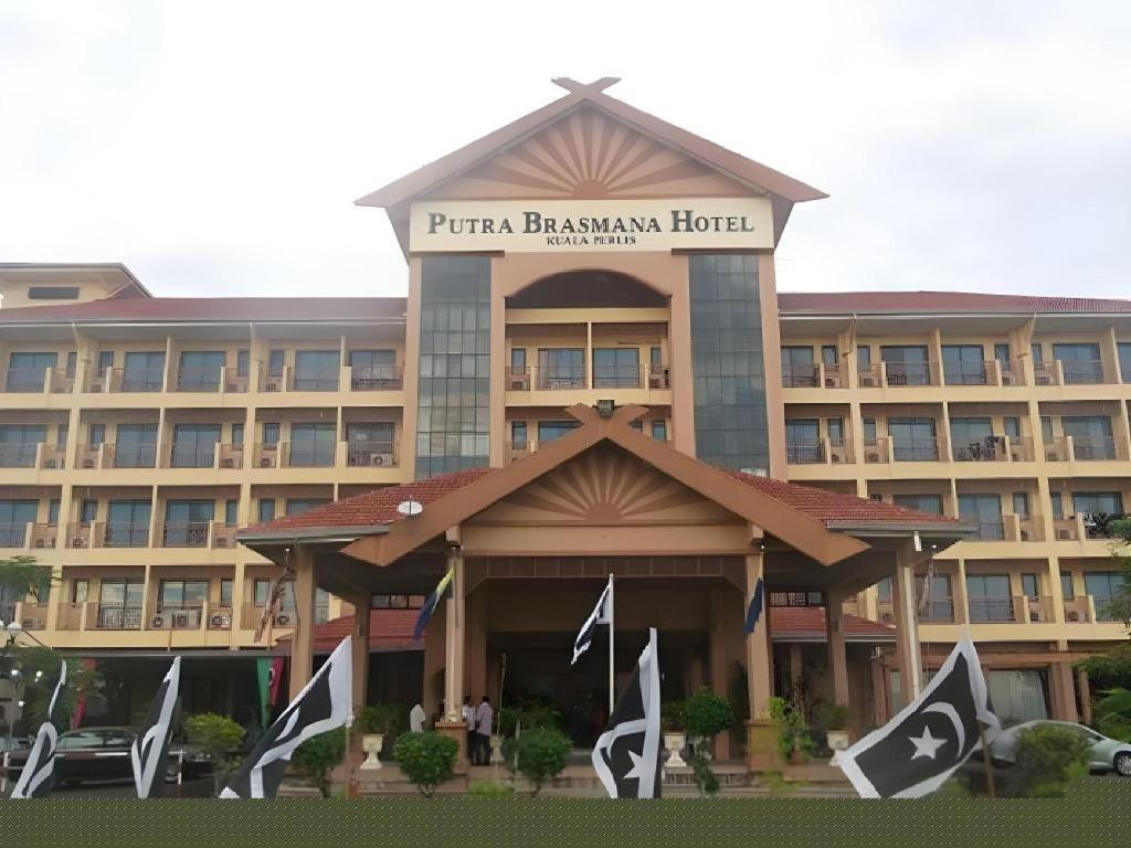 Putra Brasmana Hotel Куала-Перлис Экстерьер фото