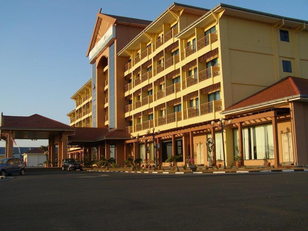 Putra Brasmana Hotel Куала-Перлис Экстерьер фото